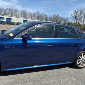 AUDI A4 2.0T PREMIUM - 4