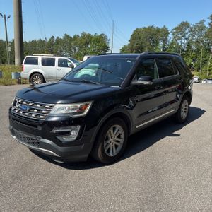 FORD EXPLORER XLT - 1