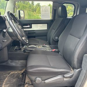 صورة 36 لـ 2013 Toyota FJ CRUISER BASE