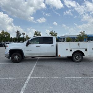 صورة 3 لـ 2021 Chevrolet SILVERADO 3500HD CC WORK TRUCK