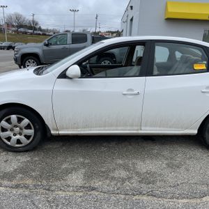 HYUNDAI ELANTRA GLS - 4