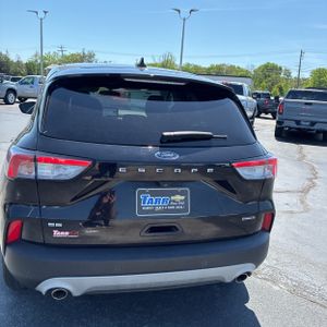 FORD ESCAPE HYBRID SE - 7