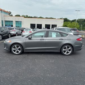 FORD FUSION SE - 3