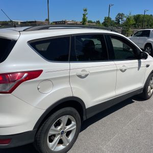 FORD ESCAPE SE - 9