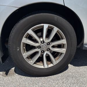 2015 Nissan PATHFINDER SL 照片 19