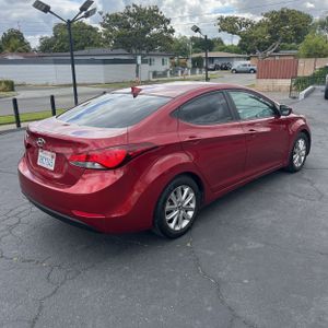 HYUNDAI ELANTRA - 8