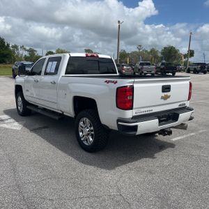 CHEVROLET SILVERADO 2500HD HIGH COUNTRY - 5