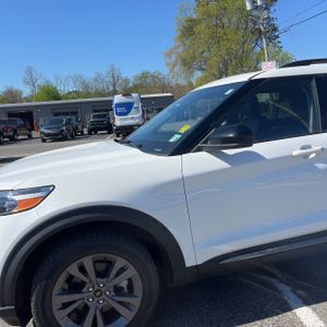 FORD EXPLORER XLT - 2