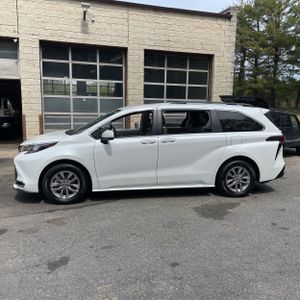 TOYOTA SIENNA - 3