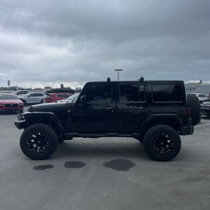 2017 JEEP WRANGLER UNLIMITED SAHARA — фото 3