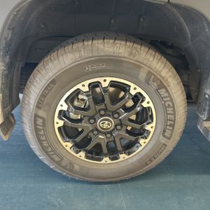 صورة مصغرة 19 لـ 2026 Toyota SEQUOIA SR5