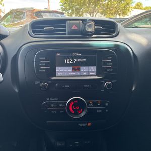2017 KIA SOUL + 缩略图 34