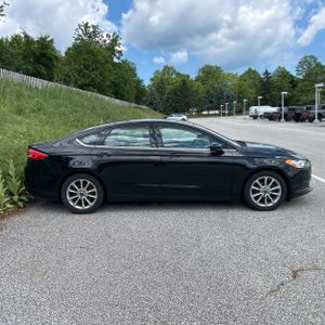 FORD FUSION SE - 10