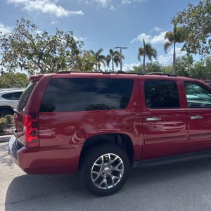 CHEVROLET SUBURBAN LT - 9