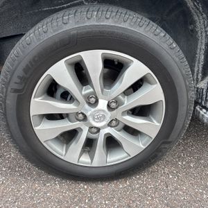 2016 Toyota SEQUOIA LIMITED — миниатюра 19