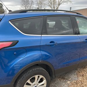 FORD ESCAPE SE - 9