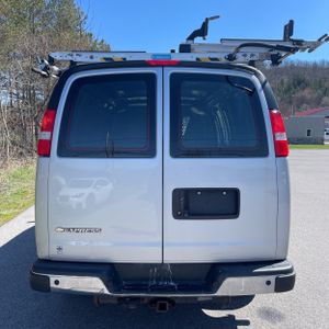 CHEVROLET EXPRESS 2500 - 7