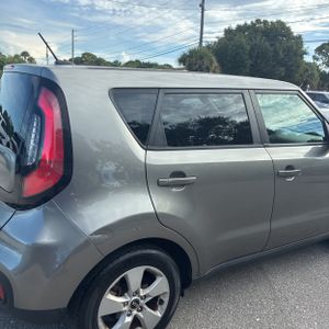 2017 KIA SOUL BASE 照片 9