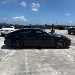 PORSCHE PANAMERA 4 - 10