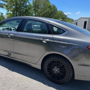 FORD FUSION SE - 6
