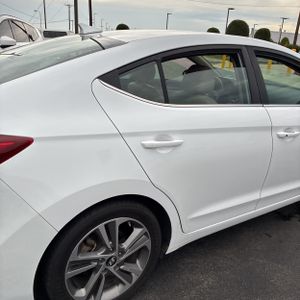HYUNDAI ELANTRA LIMITED - 9