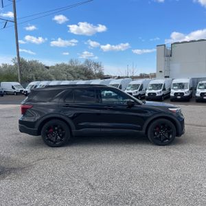 FORD EXPLORER ST - 10