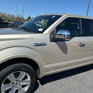 FORD F-150 PLATINUM - 2