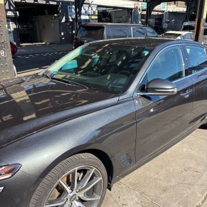 2023 Genesis G70 2.0T 照片 2