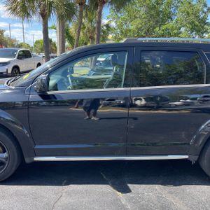 DODGE JOURNEY CROSSROAD - 4