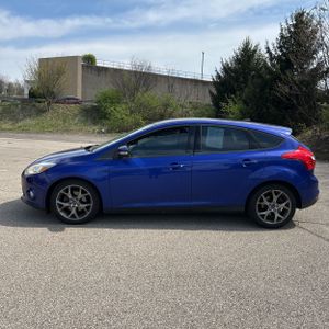 FORD FOCUS SE - 3