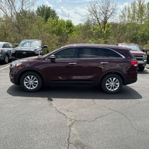 KIA SORENTO LX V6 - 3