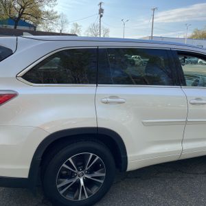 TOYOTA HIGHLANDER - 9