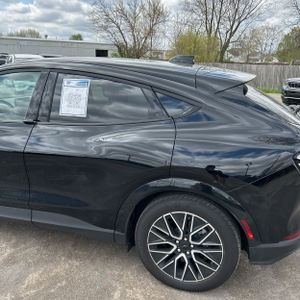 FORD MUSTANG MACH-E PREMIUM - 6