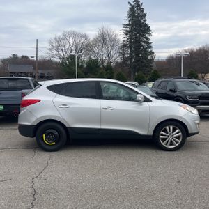 HYUNDAI TUCSON LIMITED - 10