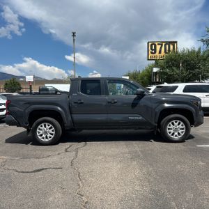 صورة 9 لـ 2024 Toyota TACOMA SR5