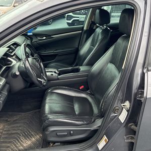 صورة 32 لـ 2016 Honda CIVIC TOURING