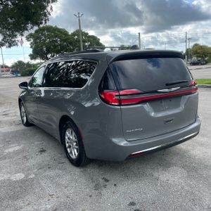 2022 Chrysler PACIFICA TOURING L photo 5