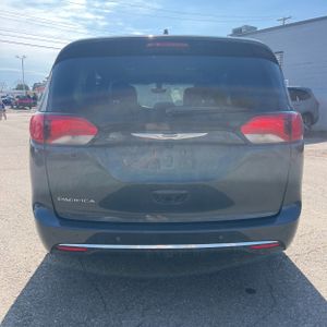 CHRYSLER PACIFICA TOURING - 7