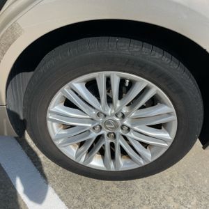 2013 Lexus ES 350 BASE photo 18
