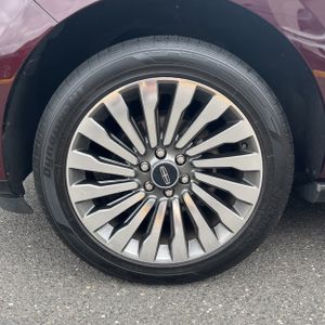 2019 Lincoln NAVIGATOR RESERVE — миниатюра 17