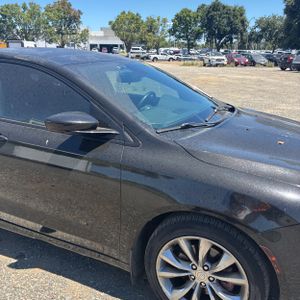 2016 Chrysler 200 S — миниатюра 13