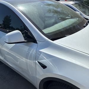 TESLA MODEL Y LONG RANGE - 8