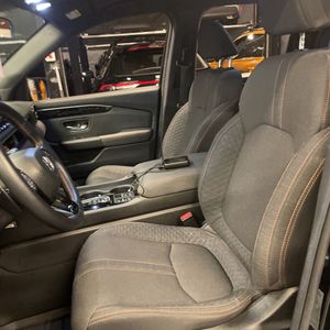 صورة مصغرة 32 لـ 2025 Honda PILOT SPORT