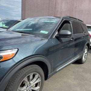 FORD EXPLORER XLT - 2