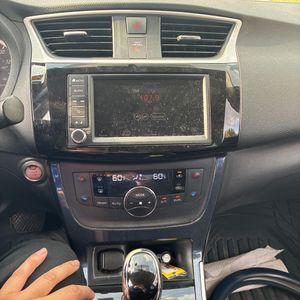 2019 Nissan SENTRA SR thumbnail 37