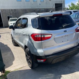 FORD ECOSPORT SE - 4