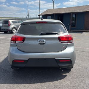 KIA RIO 5-DOOR S - 7