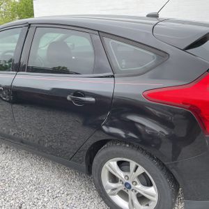 FORD FOCUS SE - 4