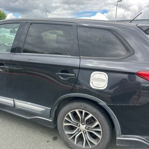 MITSUBISHI OUTLANDER ES - 6