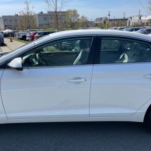 HYUNDAI SONATA SE - 4